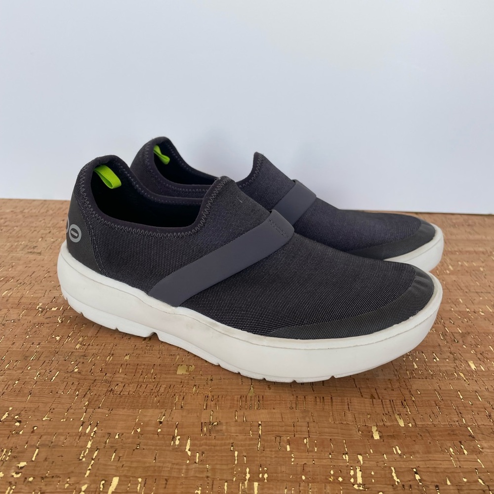 Oofos OOmg eeZee Low Shoes Womens 7 - Picture 2 of 7